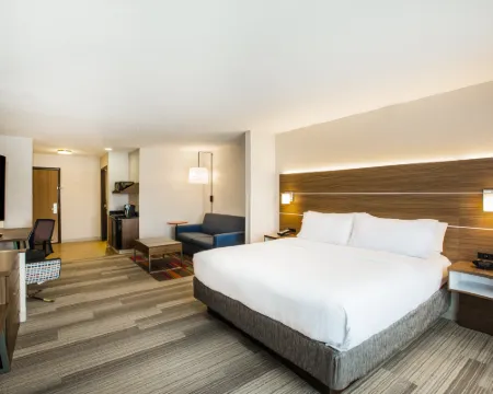 Holiday Inn Express & Suites BELLEVUE (OMAHA AREA) by IHG Hotels in Sarpy County