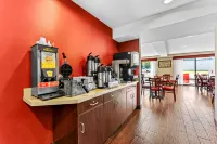 Red Roof Plus+ & Suites Malone - petit déjeuner