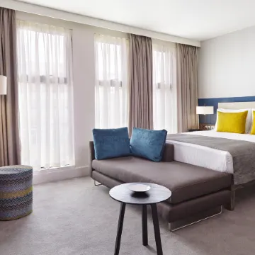 Staybridge Suites LONDON - VAUXHALL by IHG Отели рядом с достопримечательностью «Кеннингтон»