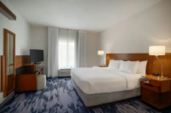 แฟร์ฟิลด์ อินน์แอนด์สวีทส์ บริสตอล โรงแรมในบริสตอล