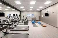 Holiday Inn Express & Suites CHARLOTTE AIRPORT by IHG - Airport Shuttle