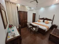 Haveli Dhandhupura Hotels in Mahua Khera