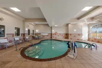 Country Inn & Suites by Radisson, Findlay, Oh - Pools