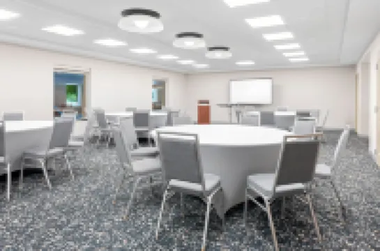 ハンプトン イン バイ ヒルトン ゲインズビル ヘイマーケット