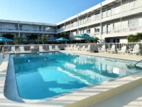 Lantern Inn & Suites - Sarasota