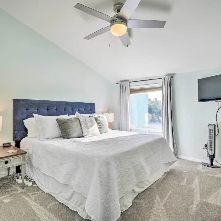 Pool & Beach Access: 'Sunnyside 55' in PCB!
