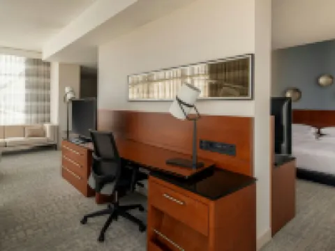 モントリオール エアポート マリオット イン - ターミナル ホテル ドルヴァルのホテル