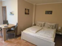 Landgasthof "Zum Schwarzen Roß" Hotels in Gersfeld