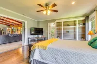 Waterfront Florida Vacation Rental w/ Boat Dock - parking