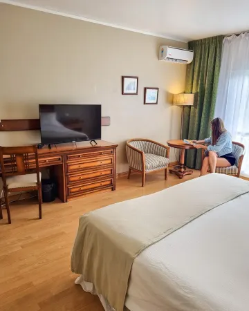 Howard Johnson by Wyndham, Villa General Belgrano Отели в г. Каламучита