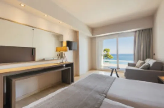 Alexandra Beach Resort & Spa