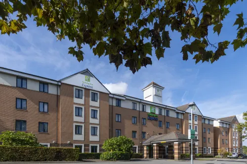 Holiday Inn Express LONDON - DARTFORD by IHG Hotels in Stone