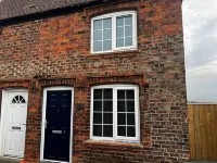 Seaton's Hidden Gem Charming Holiday Cottage With Garden Hotels in 