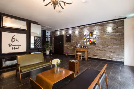 Busan Dadaepo Yuwol Отели рядом с достопримечательностью «Морской пляж Тадэпхо»