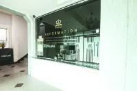 Muan White House Hotel