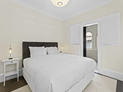 Comfy 2-Bed Apartment with A/C throughout