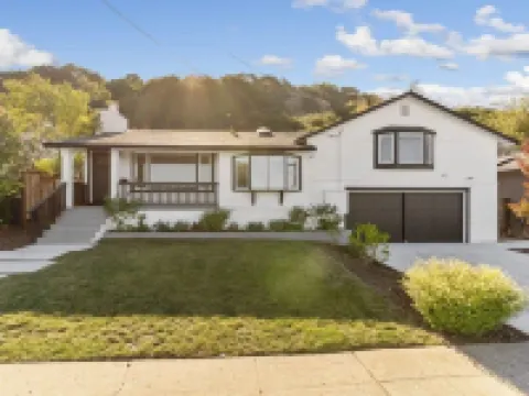 @ Marbella Lane - 3Br w/Sweeping Views of Bay Area Hotels in Belmont