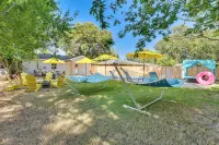 12 Mi to BOK Center: Pet-friendly Home w/ Yard! - Homestays