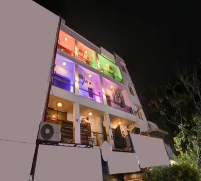 Roomshala Hotel Bir Hoteles cerca de Nizamuddin Railway Station