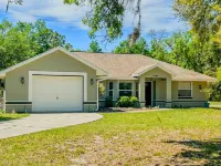 Crystal River Retreat - Salt Water Pool Hotels in Inglis