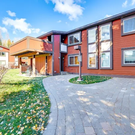 Atelier Alpine - Modern 2BD Condo W/baldy Views