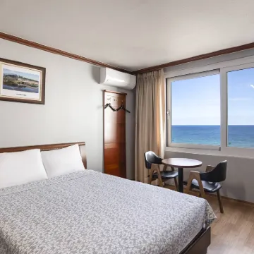 Gangneung Gyeongpodae Motel Hotel dekat Gyeongpodae Pavillion
