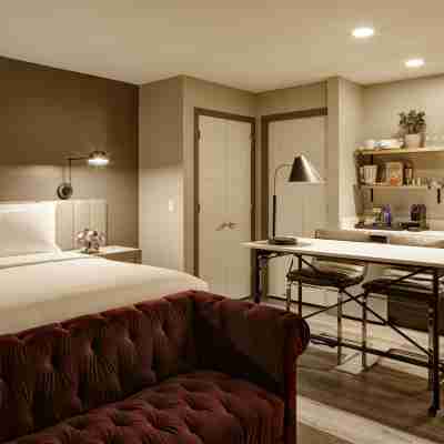 Archer Hotel Boston/Burlington Rooms