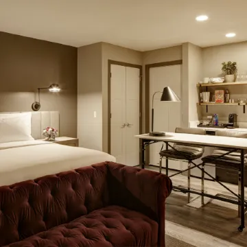 Archer Hotel Boston/Burlington