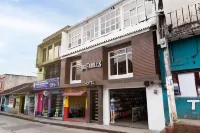 洛斯法羅萊斯第3區 科巴恩住宿飯店