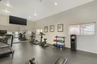 Best Western Plus Northwoods Inn - Gym