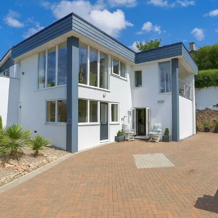 Architect Designed Luxury 2 Bedroom5 Star Suite