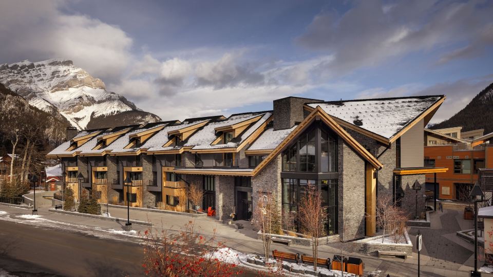 Peaks Hotel and Suites