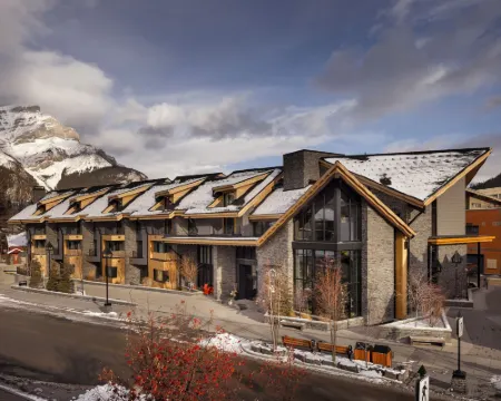 Peaks Hotel and Suites Hotels in Banff