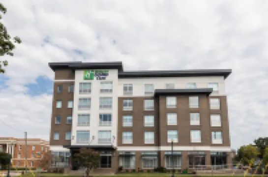 Holiday Inn Express & Suites COLUMBIA DOWNTOWN – THE VISTA by IHG Hotels in Columbia