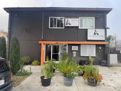 AVAION HOTEL LAX-SoFi Stadium