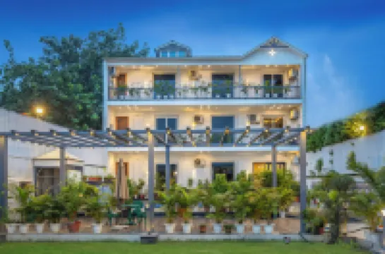 Alaya Stays Versace Farms |5 BHK Farm House Hotels in 