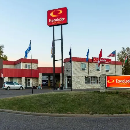 Econo Lodge Inn & Suites Medicine Hat