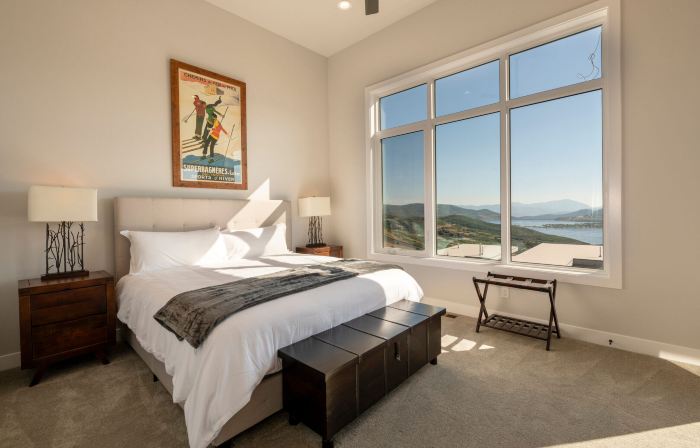 Summer Perfect at the Lake Expansive Views Large Patio Private Hot Tub Swimming Beach Hiking Biking