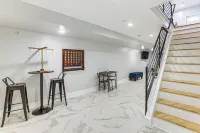 Rooftop Deck & Game Lounge in North Philly East! - Country Houses