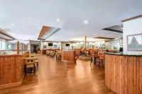 WHITE PEAK HOTEL by IHG - Breakfast
