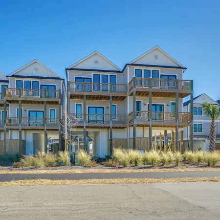 Walk to Beach! Spacious 10-Person Gem in Surf City