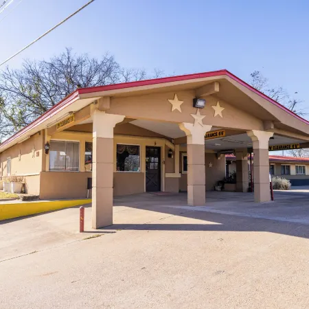 Western Inn by Capital O Cleburne TX
