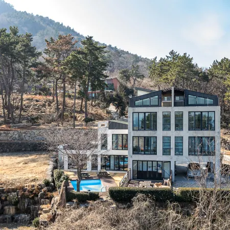 Yeosu Nochedelmar Family Ocean View Pension