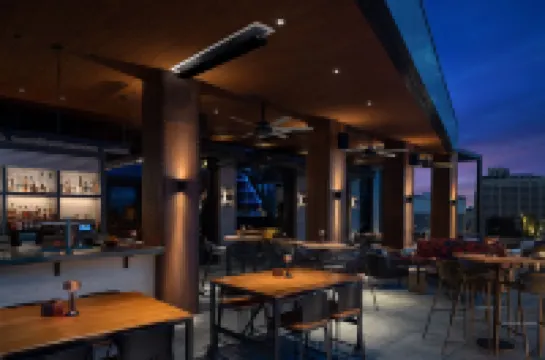 聖安東尼奧河濱步道源宿飯店