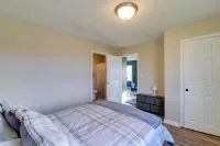 Walkable Hopkinsville Home w/ Yard! - 3-Star