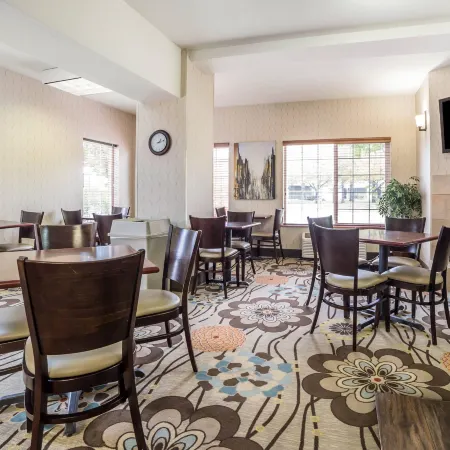 Comfort Suites Airport Отели рядом с Аэропорт Солт-Лейк-Сити