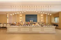 Skywings Sarovar Portico Mathura - Aamiainen