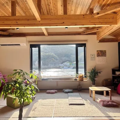 Yamaboushi Tsushima - Guesthouse & Cafe Hotels near Wani'ura Group of Huts