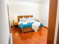 Scenic 2BR Mountain Cottage - Homestays