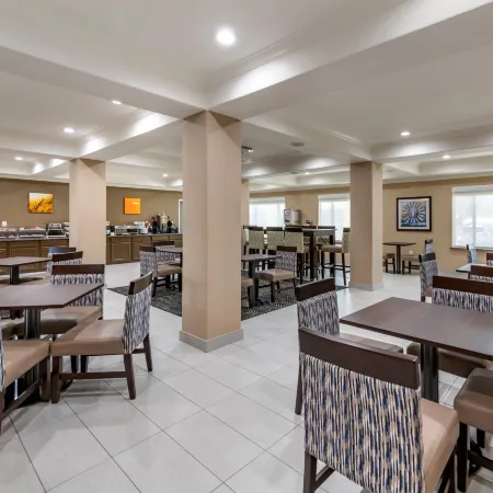 Comfort Inn & Suites